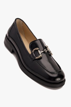 Kadın Metal Tokalı Klasik Loafer – Hakiki Deri Günlük Ayakkabı