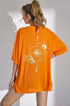 Sırt Pusula Baskılı Tshirt