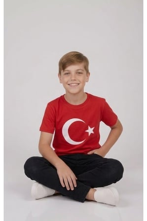 Erkek Çocuk AYYILDIZ Baskılı T-Shirt Ve Siyah Keten Pantolon Takım 23Nisan 29Ekim Özel Günler