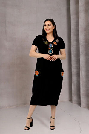 Yakası Cepleri Çiçek Nakışlı Elbise