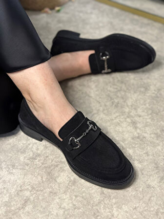 Günlük Kadın Siyah Loafer Klasik Desenli Taban Tokalı Oval Burunlu Makosen Ayakkabı 120