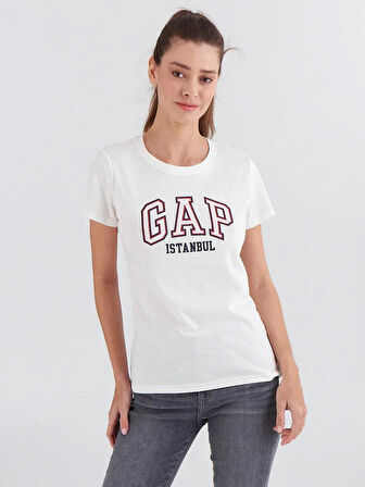 GAP 831201000 V-Frch Exc İstanbul Ss Clsc Tee Kadın Tişört