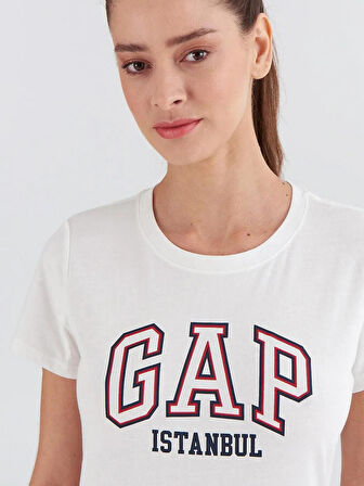 GAP 831201000 V-Frch Exc İstanbul Ss Clsc Tee Kadın Tişört