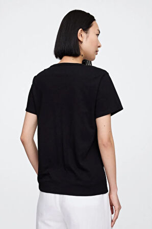 Gap V-SS Fav V Solid Kadın Tişört