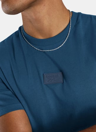 Reebok 100253070 SILICONE BADGE T-SHIRT Mavi Yuvarlak Yaka Regular Fit Düz Erkek T-Shirt