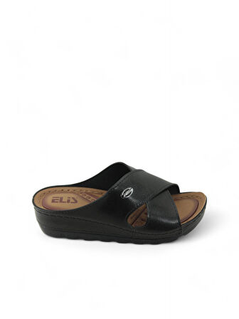 Kadın Kalın Çapraz Bantlı Metal Armalı Terlik