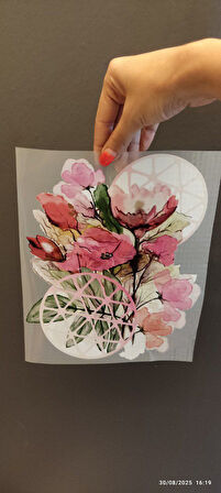 ÜTÜ İLE YAPIŞAN ÇİÇEKLİ KUMAŞ TRANSFER BASKI ARMA 24X20 CM