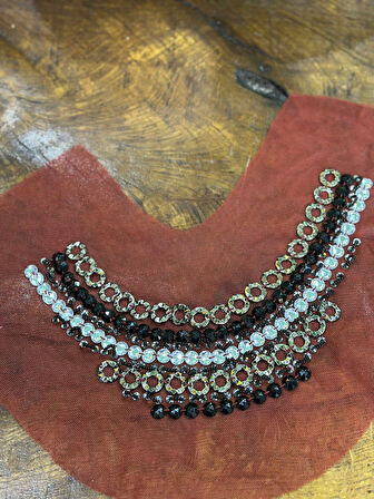 KİREMİT RENGİ BONCUK İŞLEME YAKA DİKİŞ APLİKE 20X9 CM