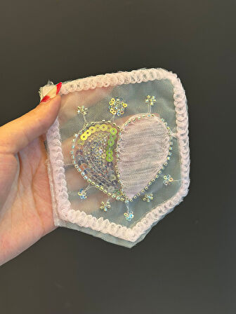 14X12 CM BONCUK PUL İŞLEME KALPLİ CEP ARMA APLİKE