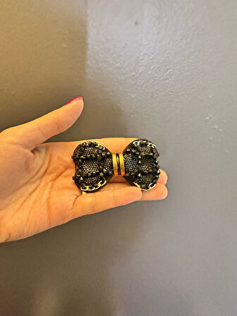 7X4 CM BONCUK İŞLEME TASARIM FİYONK SİYAH ARMA DİKİŞ APLİKE