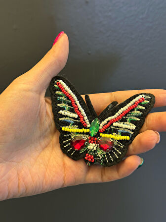 8X6 CM BONCUK TAŞ NAKIŞ İŞLEME RENKLİ KELEBEK ARMA DİKİŞ APLİKE