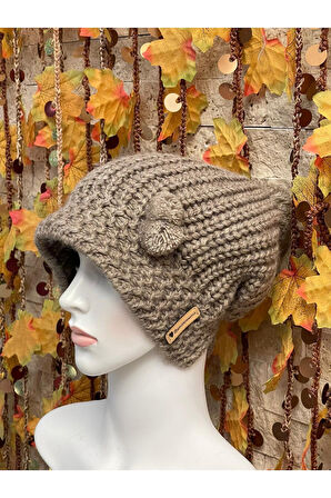 ÇİFT KORUMALI MODELLİ ÖRME YUMUŞAK PONPONLU  ŞIK TASARIM KADIN BERE 