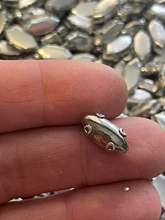 1.5 CM GRİ GÜMÜŞ METAL KASALI DİKİŞ DELİKLİ BONCUK DİKİŞ AKSESUAR 50 ADET