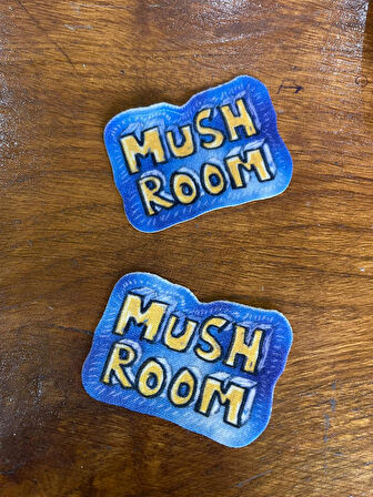 6X4 CM 2 ADET  ÜTÜ İLE YAPIŞAN İNCE KADİFE MUSH ROOM YAZILI APLİKE ARMA