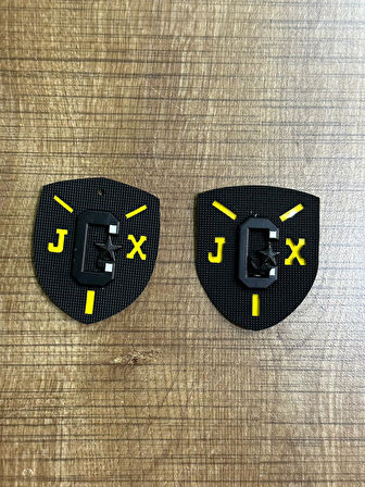 6X5 CM 2 ADET DERİ C HARFLİ ARMA APOLET OMUZ APOLET DİKİŞ AKSESUARI