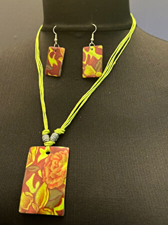 EL BOYAMA SEDEF TAŞLI ÇİÇEKLİ ETNİK KOLYE KÜPE SET BOY 23 CM