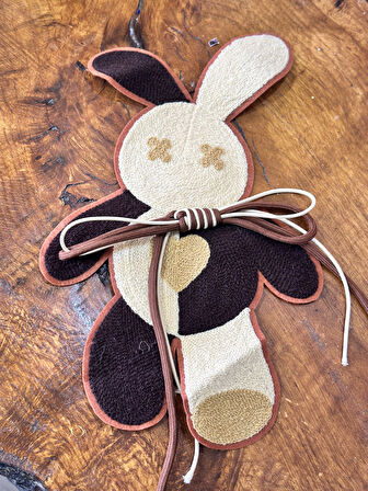 PUNCH DOKUMA FİYONKLU TAVŞAN ARMA DİKİŞ APLİKE 33X21 CM