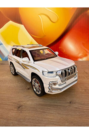 Toyota Land Cruıser Jip Diecast 1:24 Araba Kapılar Bagaj Kaput Açılır Sesli Işıklı Süspansiyonlu