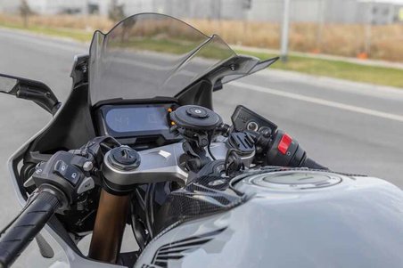 QUADLOCK USB HAVA KOŞULLARINA DAYANIKLI KABLOSUZ ŞARJ BAŞLIĞI