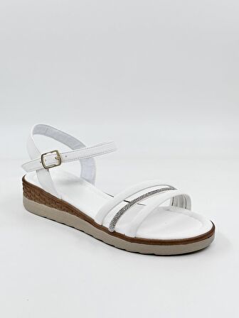 Bantlı Taşlı Kadın Sandalet