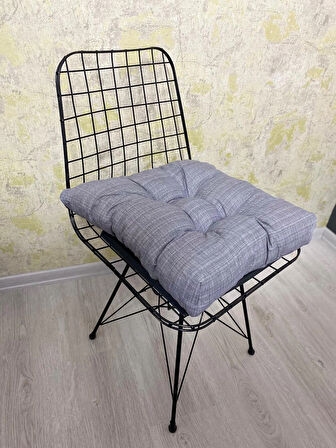 SANDALYE MİNDERİ 40X40 EBATTA DÜĞMELİ KUMAŞ BAGCIKLI