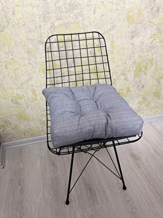 SANDALYE MİNDERİ 40X40 EBATTA DÜĞMELİ KUMAŞ BAGCIKLI