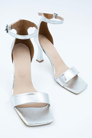 Modabuymus Middle Gümüş Tek Bantlı Kadeh Topuk Ayakkabı