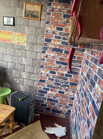NW61 Kırmızı Mavi Tuğla Kendinden Yapışkanlı Duvar Paneli Kağıdı
