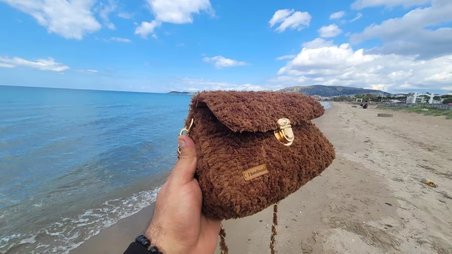 soft peluş omuz çantası, kahverengi yumuşak omuz çantası, kişiselleştirilmiş hediye, kadına hediye, doğum günü hediyesi, yıldönümü hediyesi