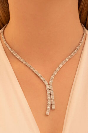 Kadın Gümüş Kolye - Dilruba Baget Taşlı Kare Model Kadın Kolye