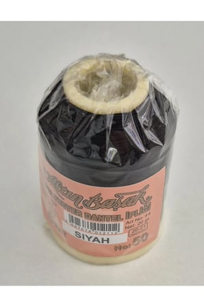 Siyah Yazma İp ve Boncuk Kombini
