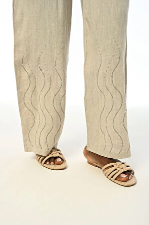 KADIN RAHAT KALIP BOL PAÇA BELİ LASTİKLİ TAŞ İŞLEMELİ NATUR PANTOLON