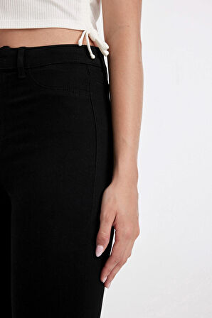 DeFacto Jegging Yüksek Bel Bilek Boy Dar Paça Basic Düz Jean Pantolon B7498AX24AUNM40