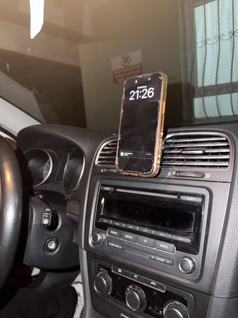 Volkswagen Golf 6 2008-2013 Uyumlu Araç Içi Premium Telefon Tutucu - Araba Telefon Tutacağı Havalandırma Için