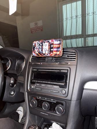 Volkswagen Golf 6 2008-2013 Uyumlu Araç Içi Premium Telefon Tutucu - Araba Telefon Tutacağı Havalandırma Için