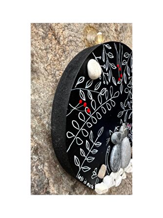 özel tasarım el yapımı pebble art kedili siyah yuvarlak tablo