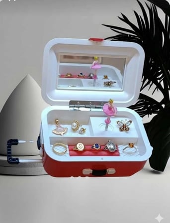 Çocuk Odası İçin Kromi ve Hello Kitty Mini Kar Küreli Müzikli Mücevher Kutusu