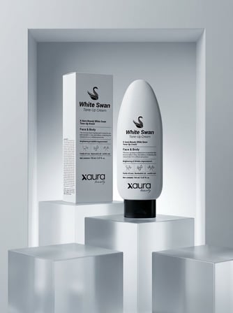 XAura White Swan Tone-Up Ton Eşitleyici Aydınlatıcı Yüz & Vücut Kremi 150 ml
