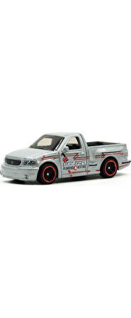 Hot Wheels  Arabalar HTB07 Hw: The '90's / '99 Ford F-150 Svt Lightning