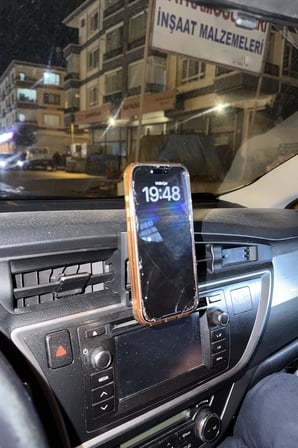Toyota Auris 2013-2018 Uyumlu Araca Özel MagSafe Telefon Tutacagı