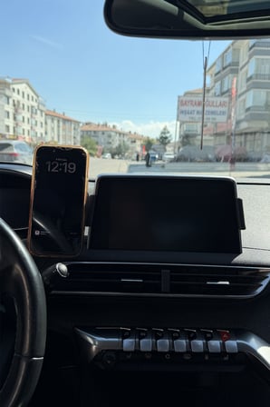 Peugeot 5008 2016-2020 Uyumlu Araca Özel MagSafe Telefon Tutacagı