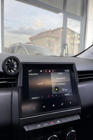 Renault Clio 5, 5.5 Uyumlu Araca Özel MagSafe Telefon Tutacagı 2020-2026 Model Soldan Aparatlı
