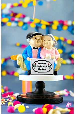 Sevimli Dede Nine Biblosu Koltukta Oturan Yaşlı Biblo El Boyması Yaşlı Çift Heykeli newsolds9