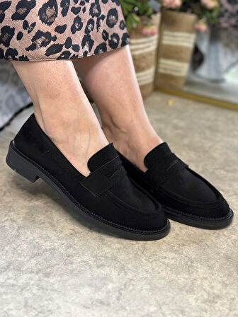 Günlük Kadın Düz Loafer Klasik Desenli Taban Zincirli Oval Burunlu Makosen Sade Şık Ayakkabı 130
