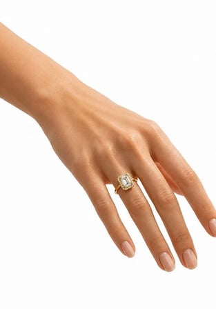 8 Ayar Altın Royal Kare Çerçeveli Baget Taşlı Yüzük