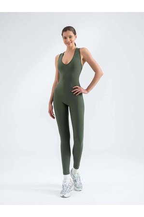 Kelebek Askılı Arkası Büzgülü ( Scrunch Butt ) Spor Tayt Tulum
