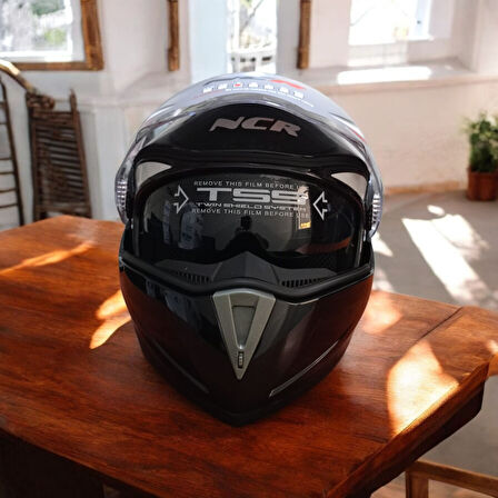 NCR-158 ÇENE AÇILIR GÖZLÜKLÜ E-CE BELGELİ KASK PARLAK SİYAH