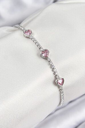 Pirinç Zirkon Taşlı Pembe Kalp Model Gümüş Renk Kadın Bileklik
