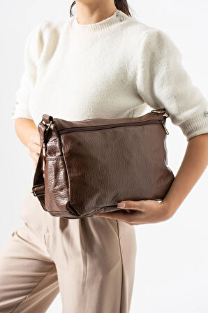 Yıkama Deri Çapraz Askılı Omuz Çantası Poliüretan Deri Vizon Model:(571-14-16A)