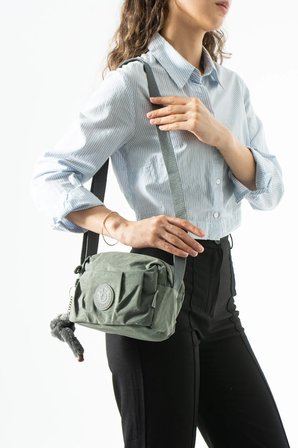 Çapraz Askılı Ultra Hafif Çok Cepli Omuz Çantası Gri Model: (571-7M)